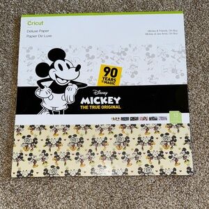Cricut Deluxe Paper - Mickey 90th Anniversary Black and White
